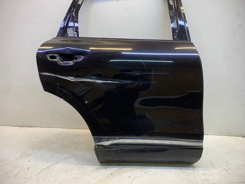 Дверь задняя правая