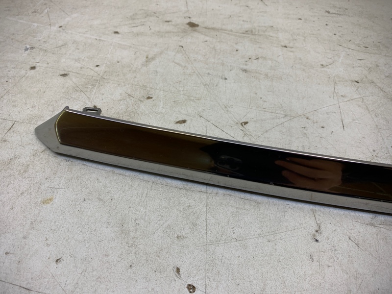 Накладка двери багажника