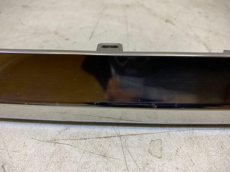 Накладка двери багажника