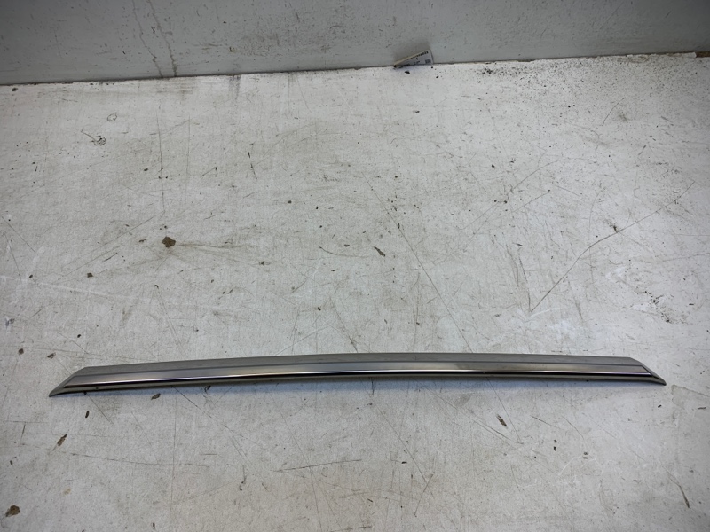 Накладка двери багажника