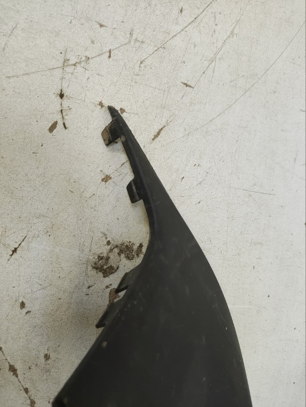 Накладка переднего бампера левая