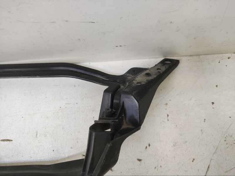 Кронштейн глушителя