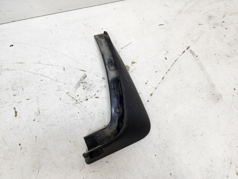 Брызговик задний правый