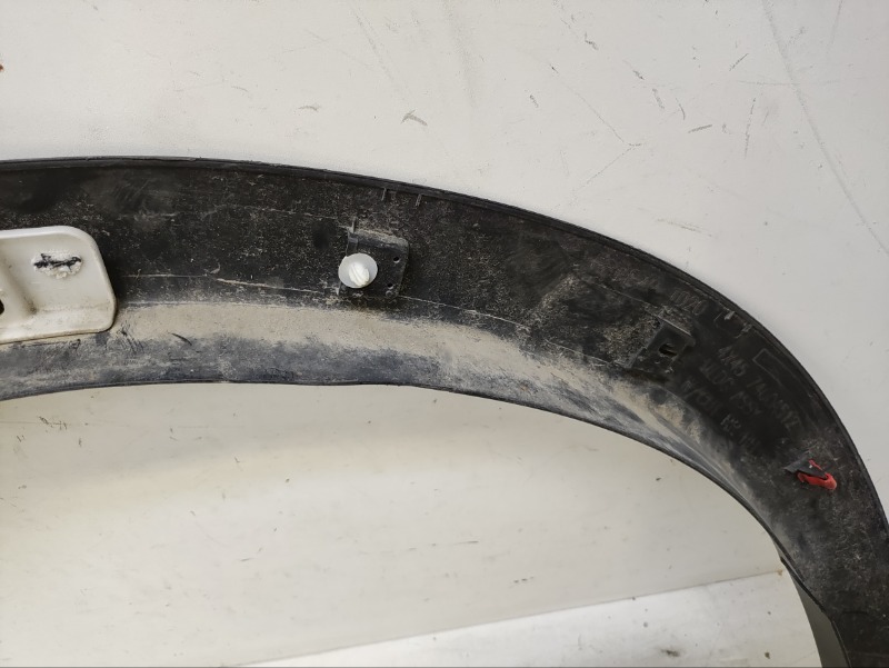 Накладка заднего крыла правого