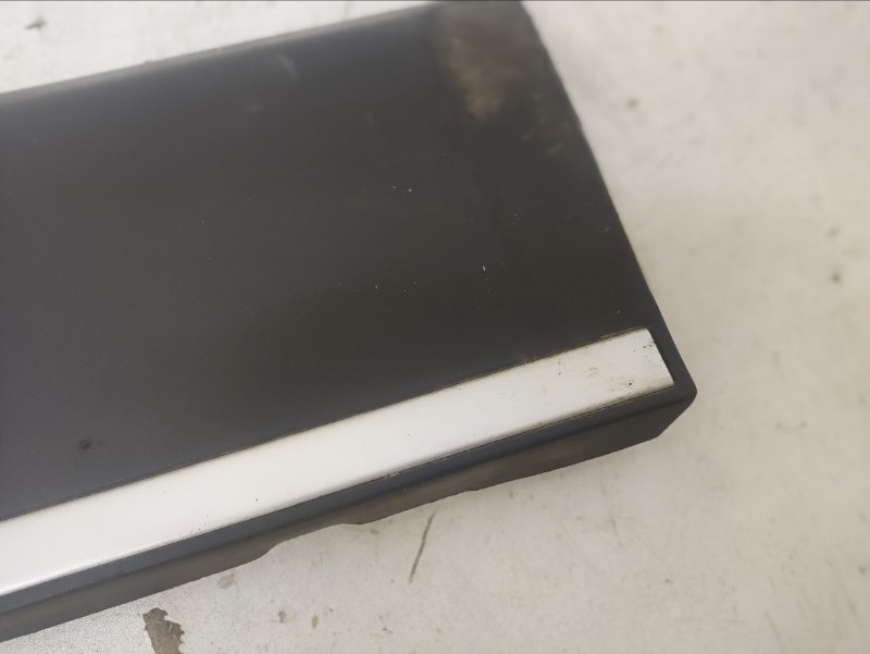 Накладка двери задней правой