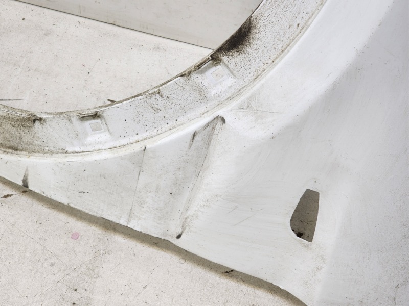 Крыло переднее левое