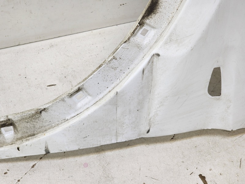 Крыло переднее левое