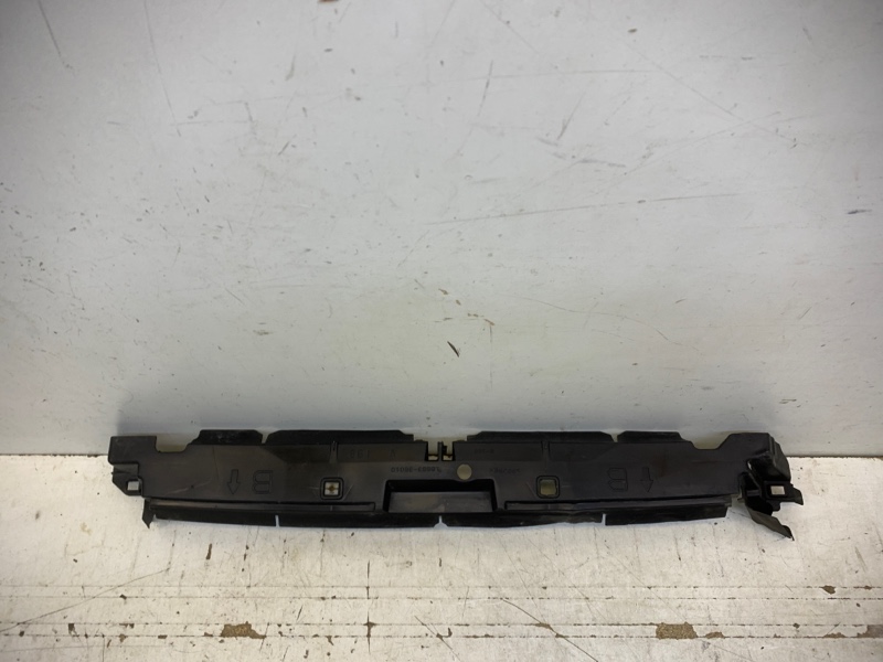 Воздуховод радиатора верхний