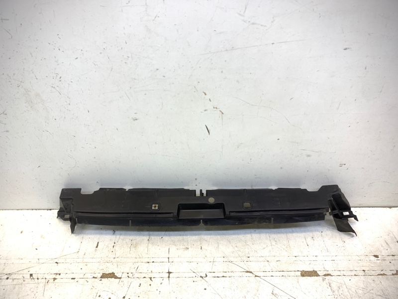 Воздуховод радиатора верхний