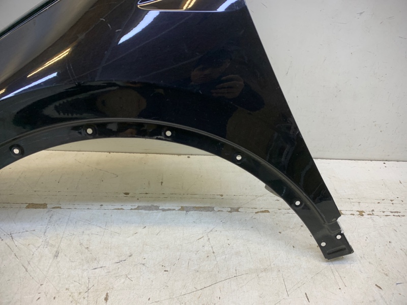 Крыло переднее левое