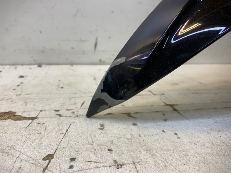 Крыло переднее левое