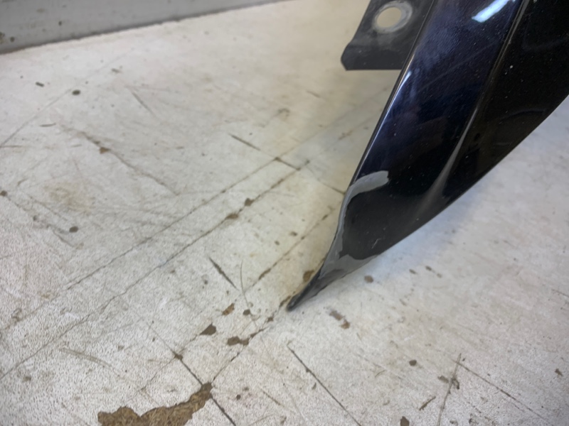 Крыло переднее левое