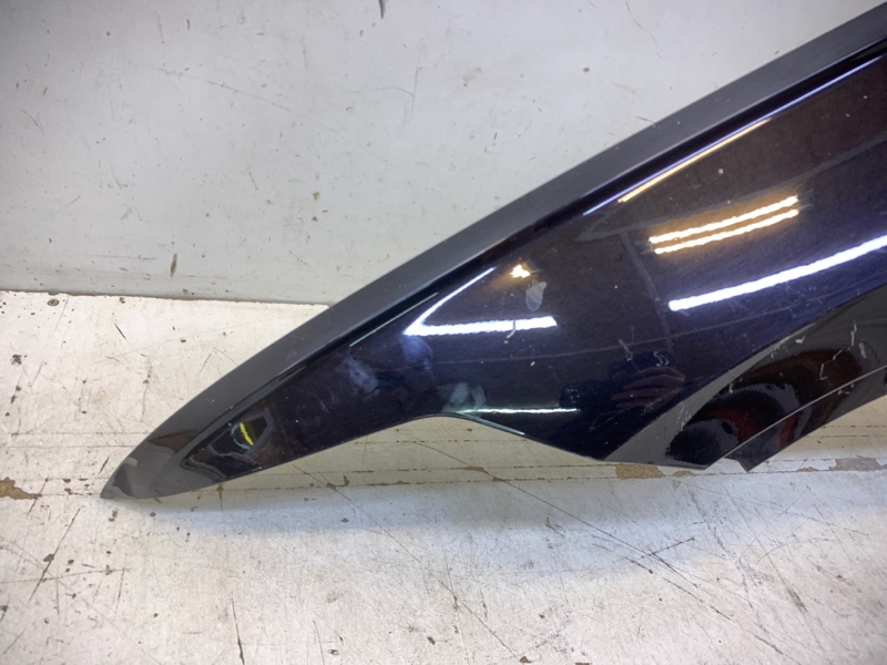 Крыло переднее левое