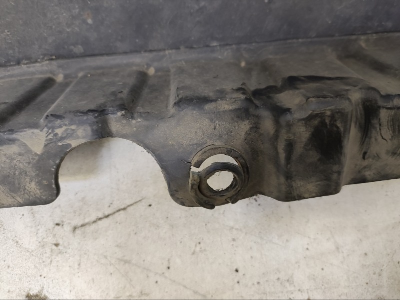 Пыльник двигателя