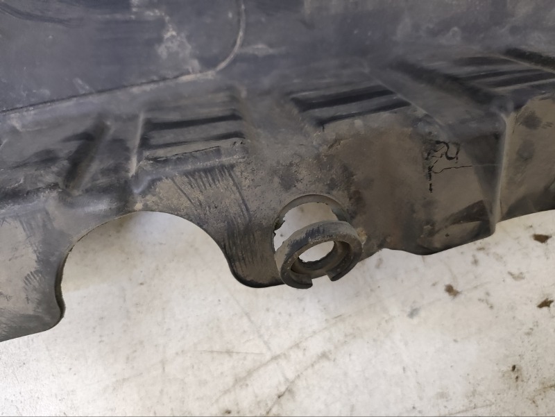 Пыльник двигателя