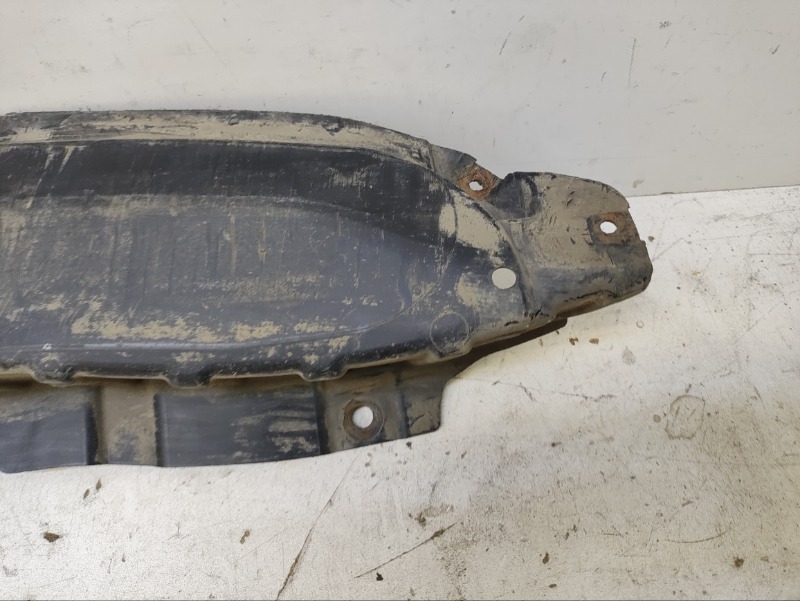 Пыльник двигателя