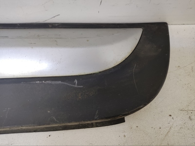 Накладка двери задней левой