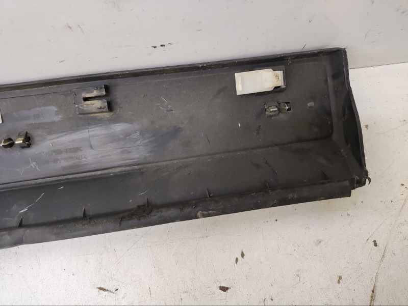 Накладка двери задней левой