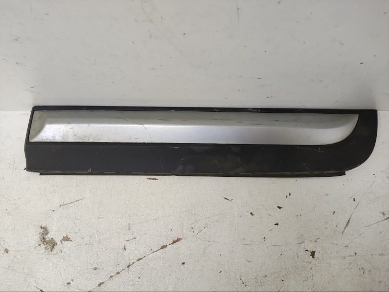 Накладка двери задней левой
