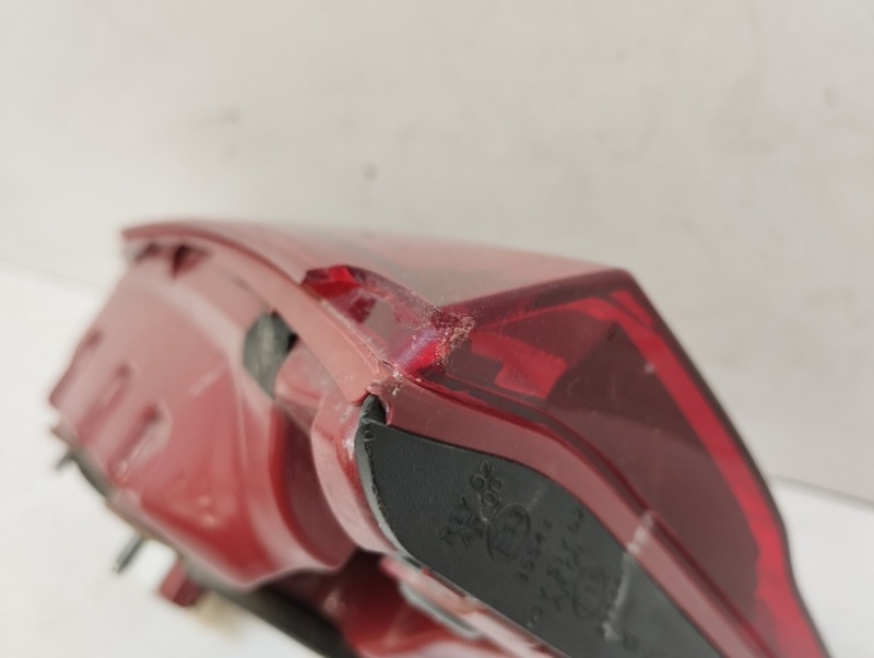 Фонарь задний левый