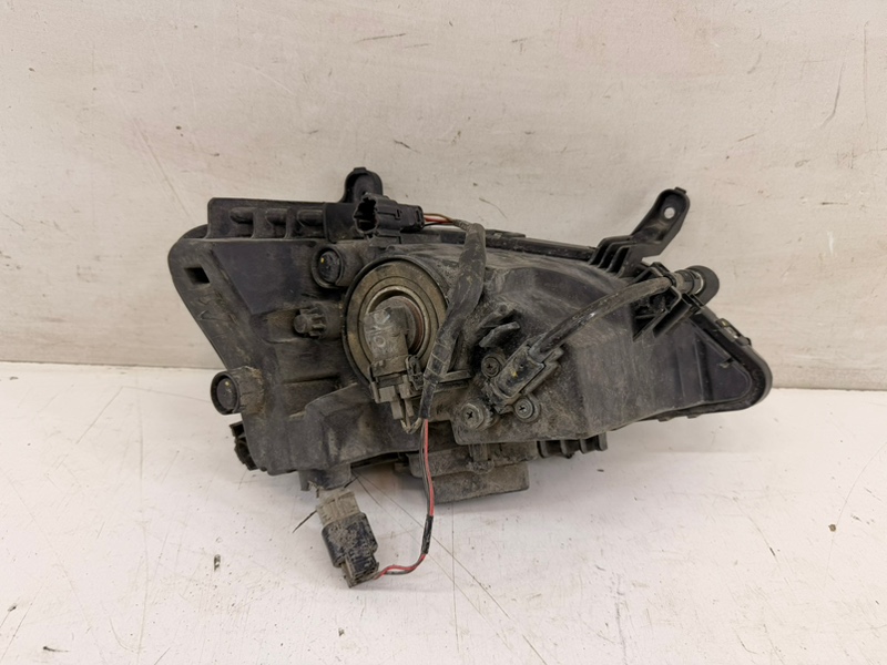 Фара противотуманная левая