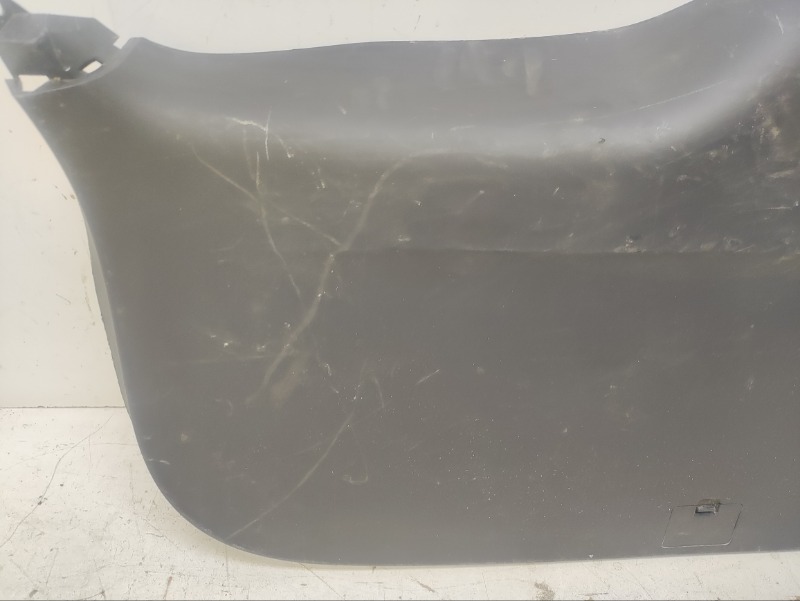 Обшивка багажника