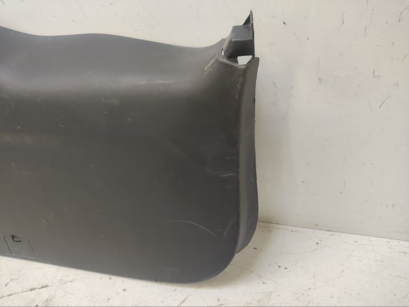 Обшивка багажника