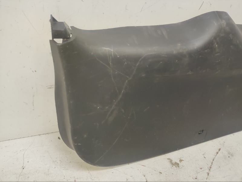 Обшивка багажника