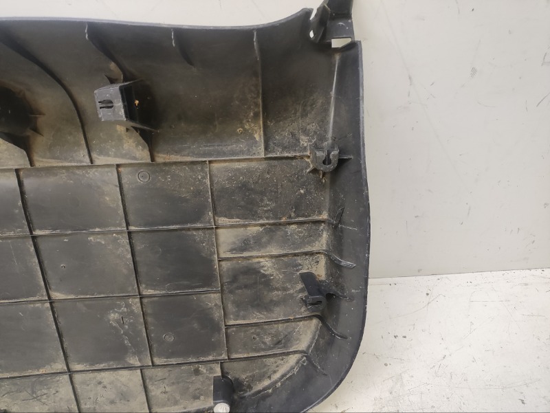 Обшивка багажника