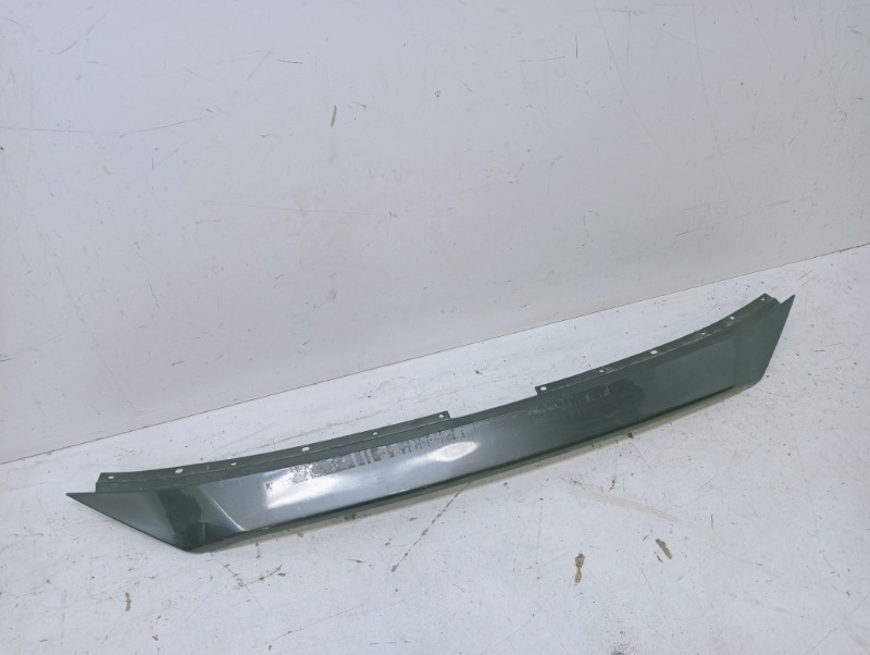 Накладка переднего бампера