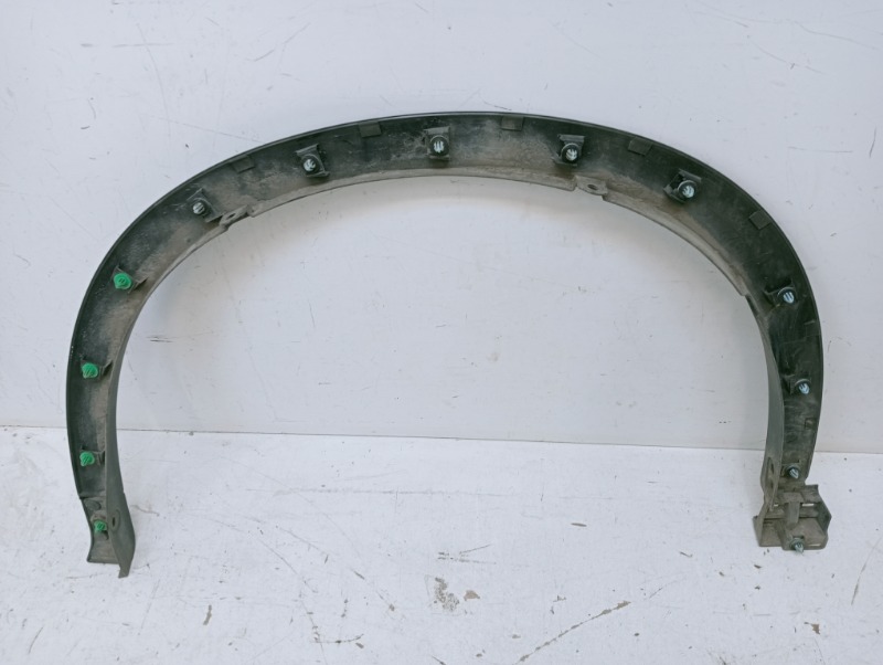 Накладка переднего крыла правого