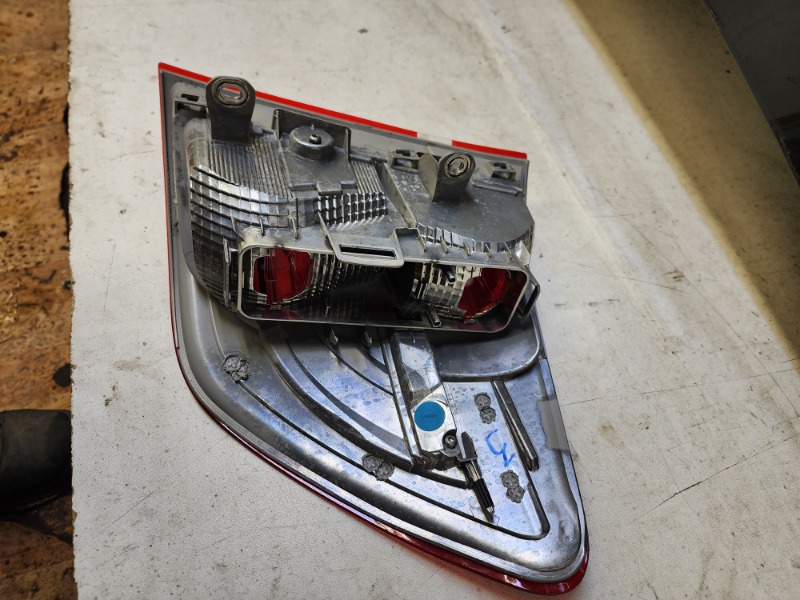 Фонарь задний левый