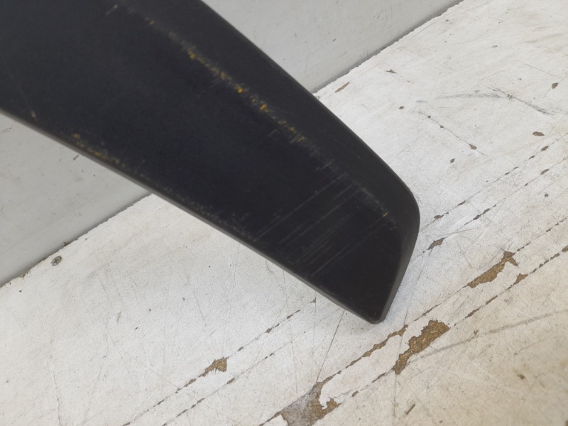 Накладка переднего крыла правого