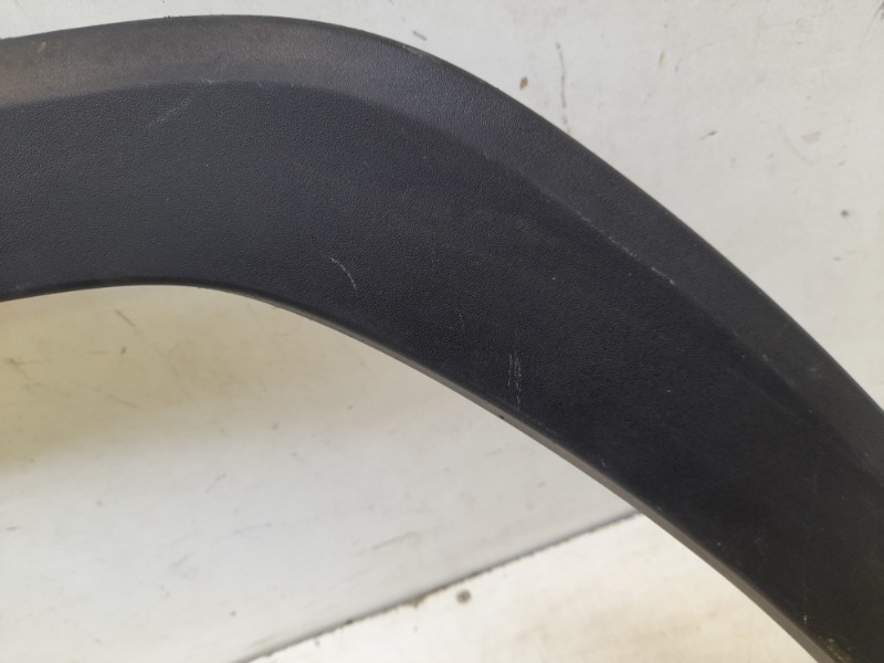 Накладка переднего крыла правого