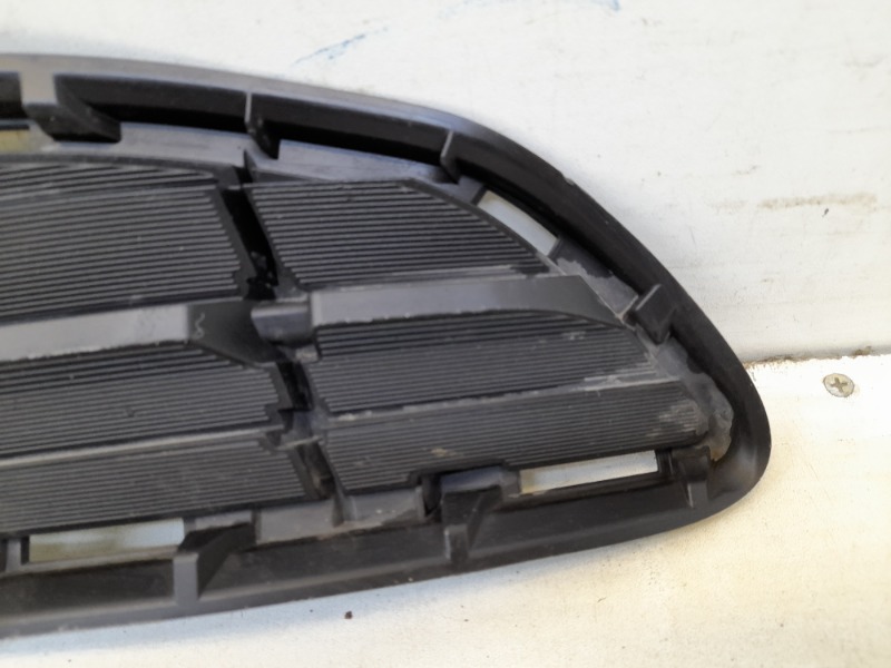 Решетка в бампер левая