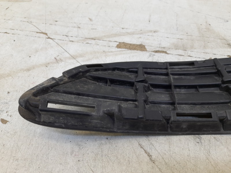 Решетка в бампер левая