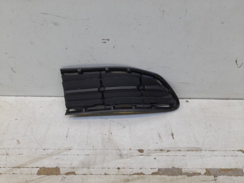 Решетка в бампер левая