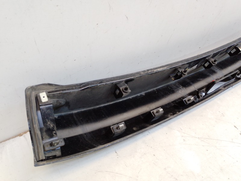 Накладка крышки багажника