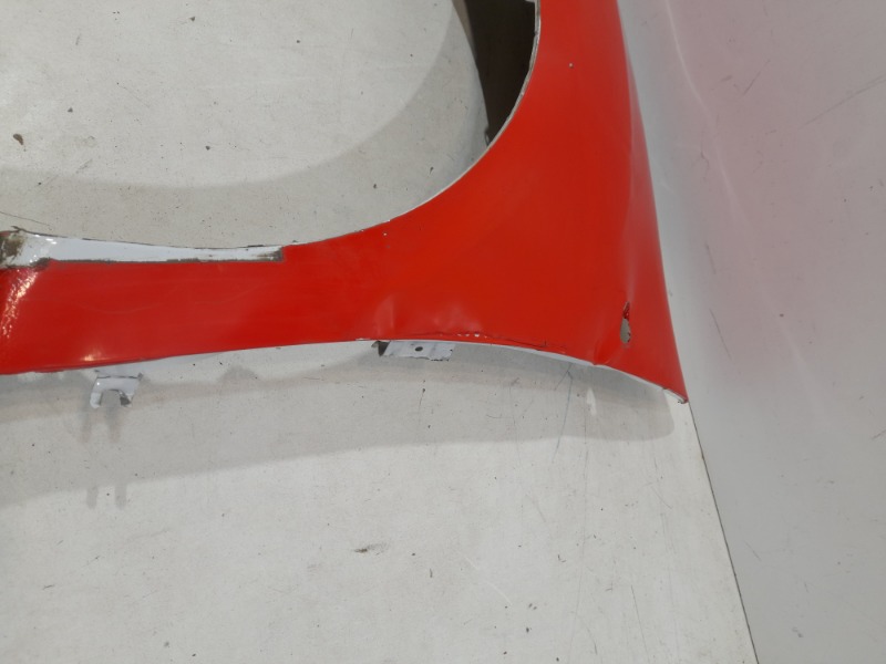 Крыло переднее левое