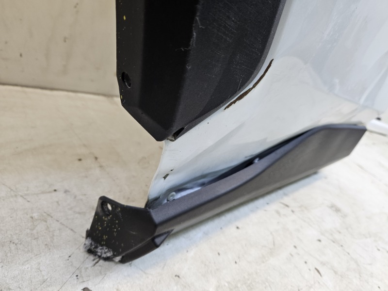 Дверь задняя правая