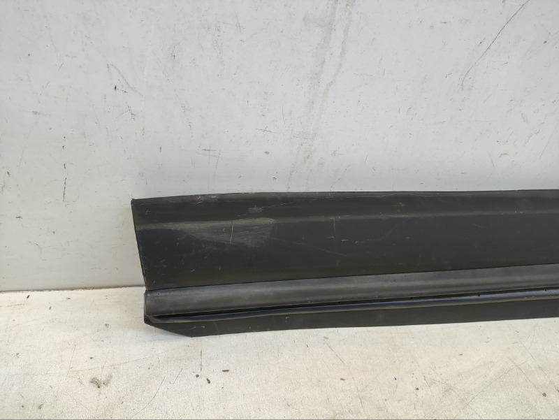 Накладка двери задней левой