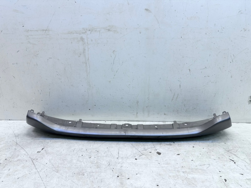 Накладка переднего бампера