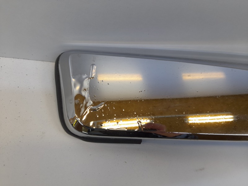 Накладка крышки багажника