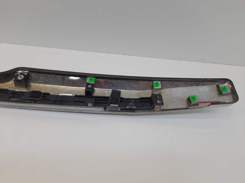 Накладка крышки багажника