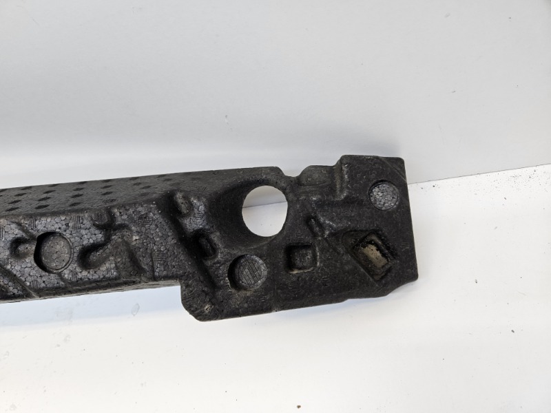 Наполнитель переднего бампера