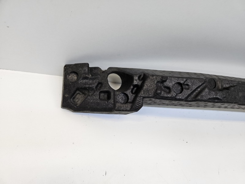 Наполнитель переднего бампера