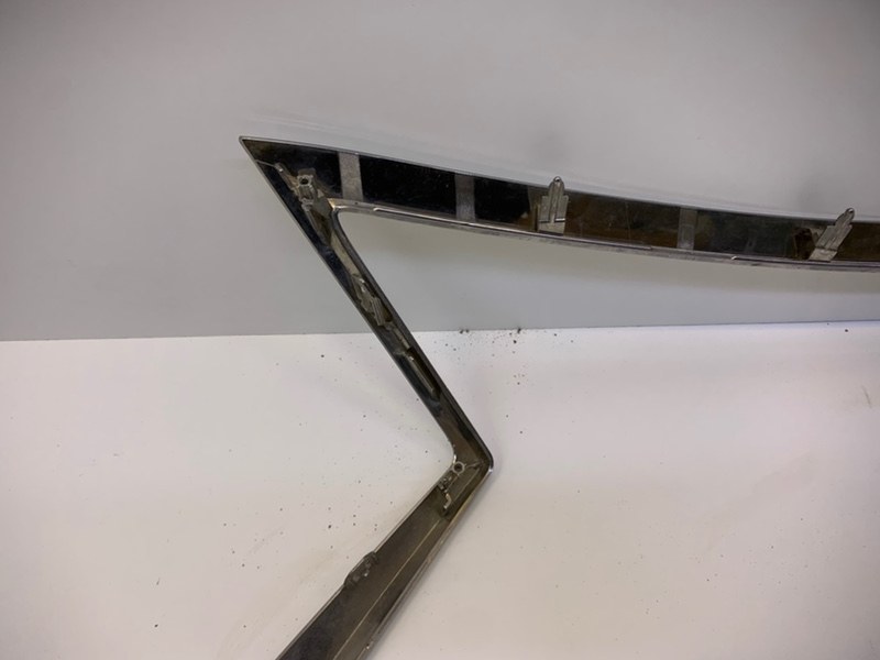 Накладка на решетку радиатора