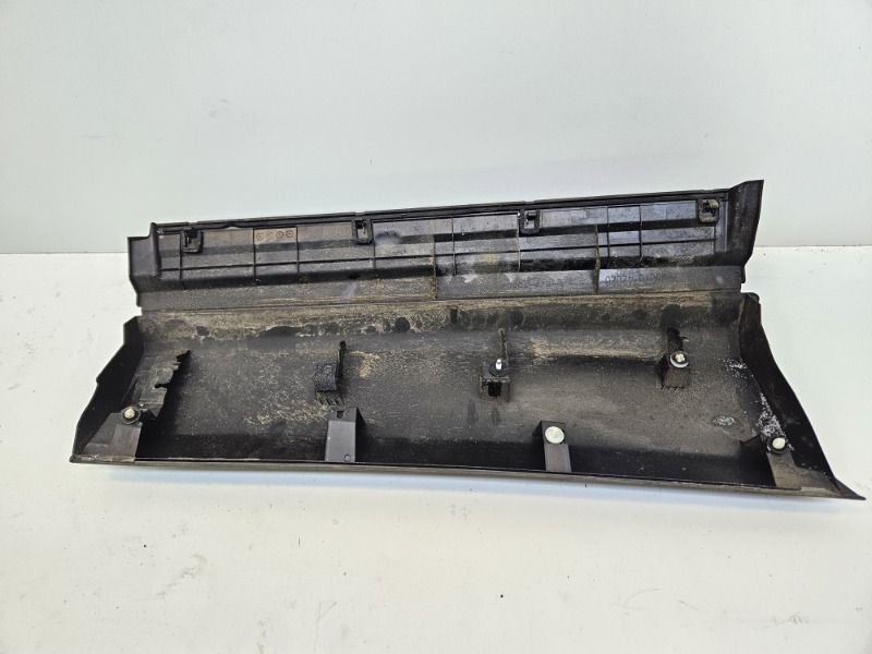 Накладка двери задней левой