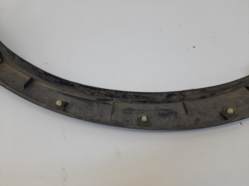 Накладка заднего крыла левого