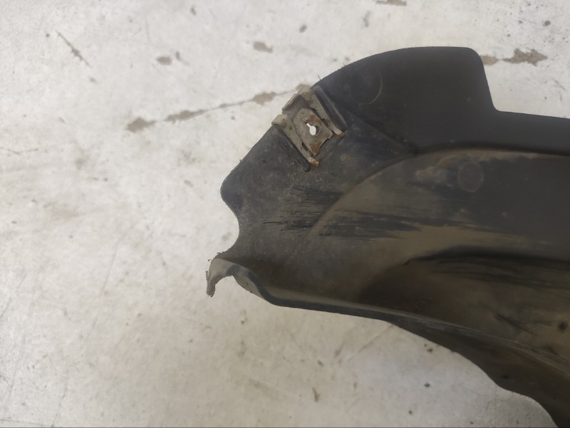 Защита антигравийная левая